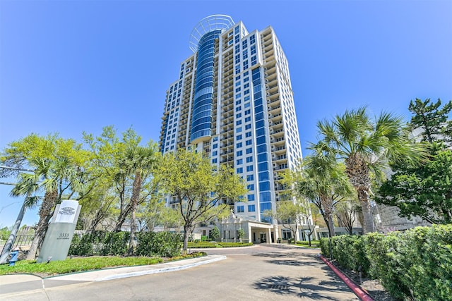 3333 Allen Pkwy Unit 1804, Houston, TX 77019 - view of apartment building / complex