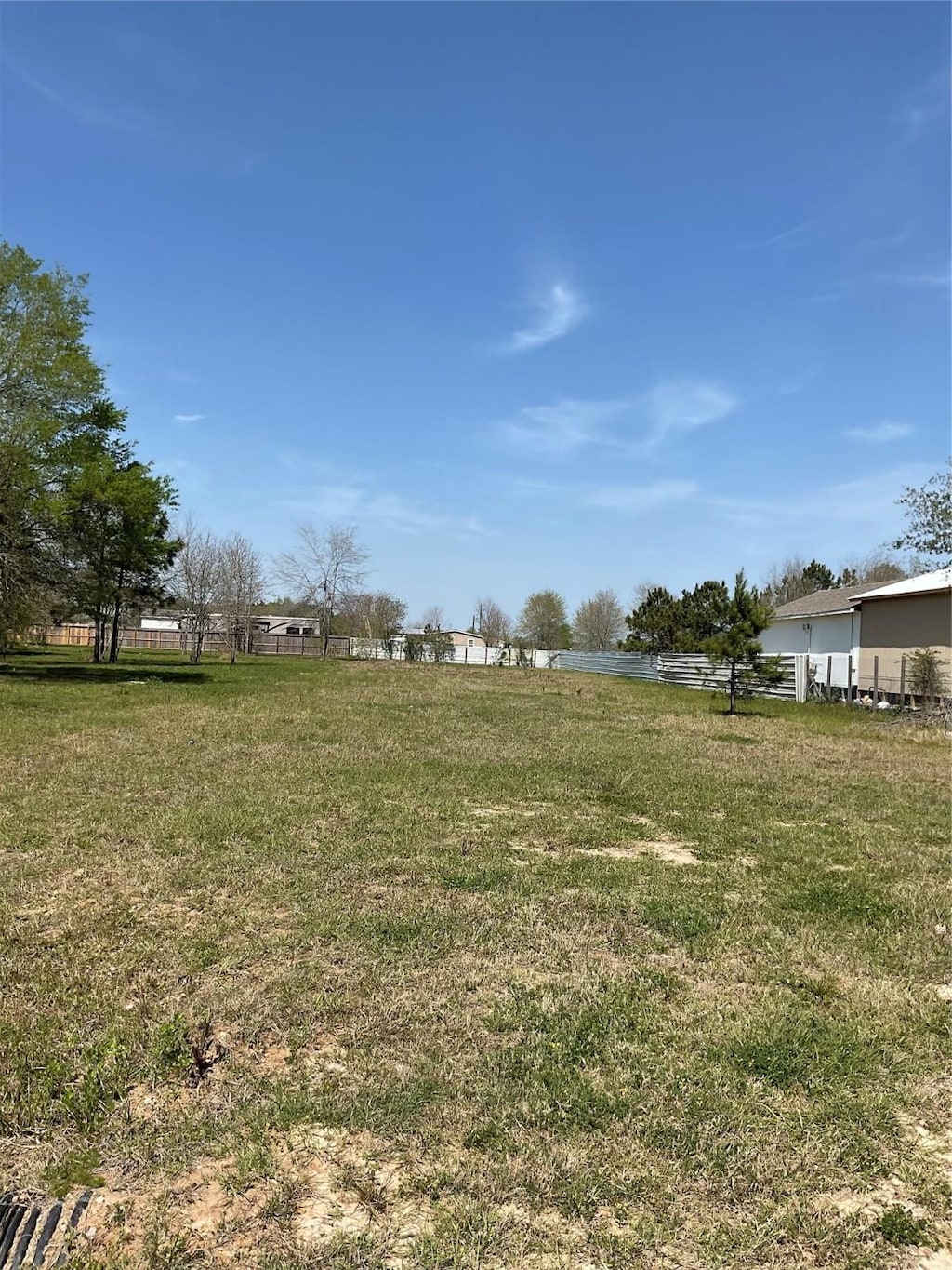885 County Road 3560, Cleveland, TX 77327