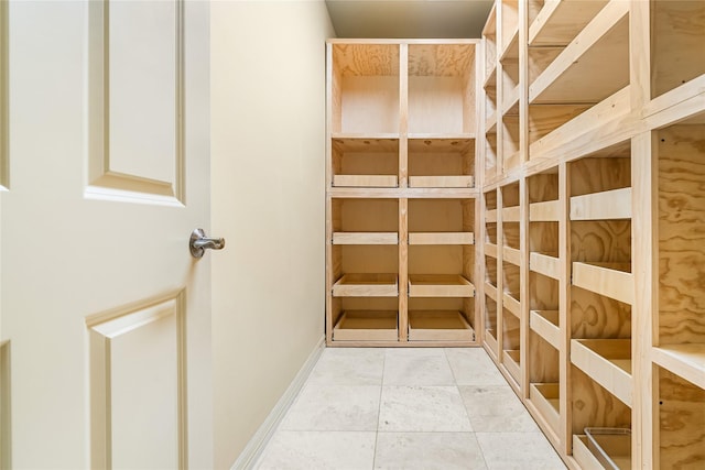 843 Royal Lakes Blvd, Richmond, TX 77469 - view of pantry