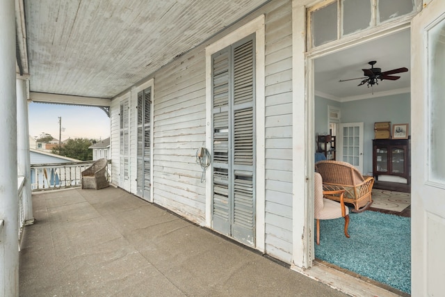 916 Sealy St, Galveston, TX 77550 - balcony with covered porch