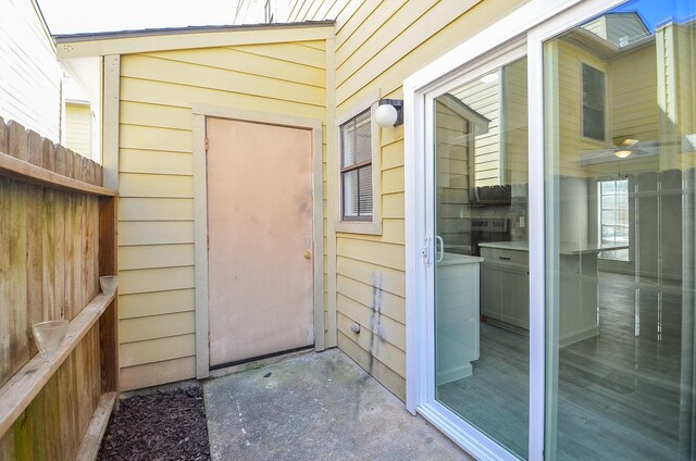 10501 S Dr Unit 300, Houston, TX 77099 - doorway to property featuring fence