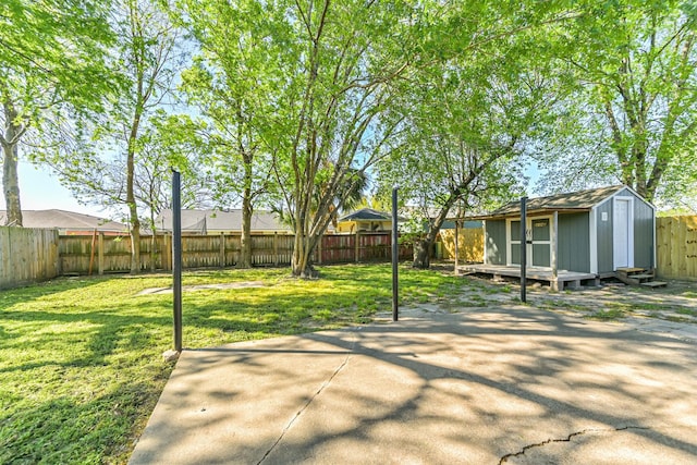 7119 Lumber Jack Dr, Houston, TX 77040 - view of yard with a patio