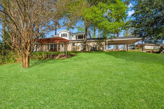 exterior space featuring a front yard