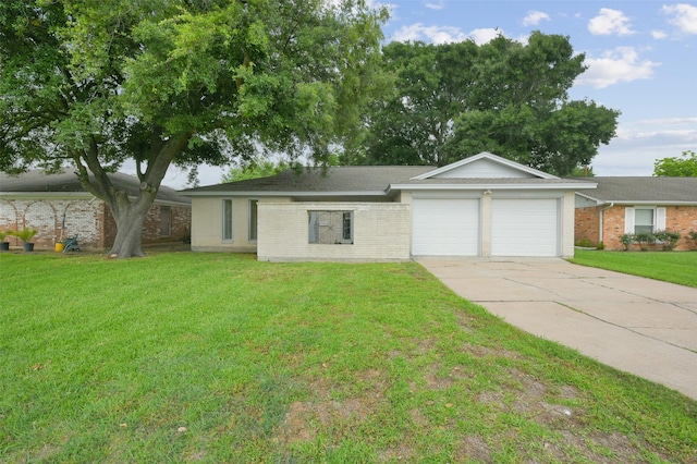 ranch-style house with an attached garage, driveway, brick siding, and a front yard