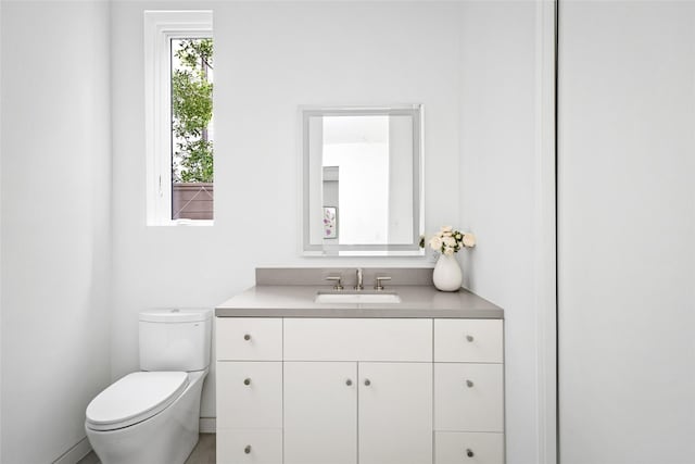 2215 Albans Rd, Houston, TX 77005 - half bath with toilet and vanity