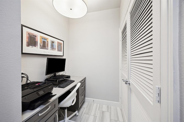 3333 Allen Pkwy Unit 701, Houston, TX 77019 - home office featuring baseboards