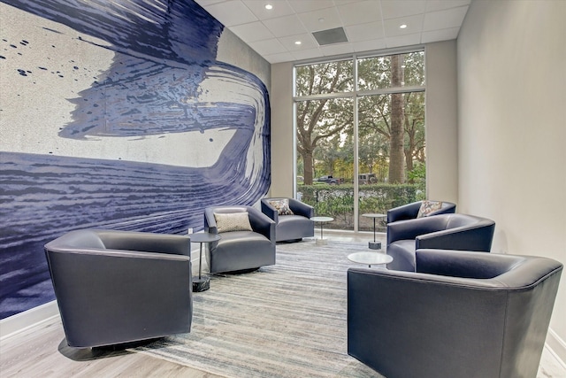 3333 Allen Pkwy Unit 701, Houston, TX 77019 - building lobby with floor to ceiling windows, a drop ceiling, and recessed lighting