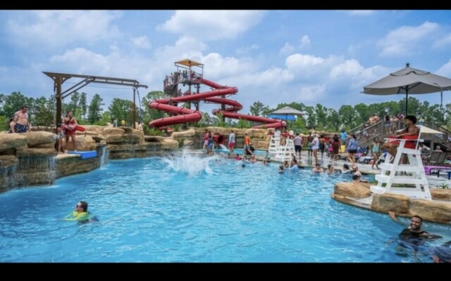 21586 Jordan Pond Rdg, Porter, TX 77365 - community pool with a water slide