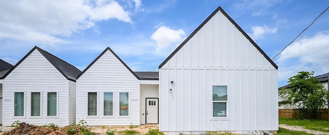 8203 Sparta St Unit B, Houston, TX 77028 - modern inspired farmhouse featuring board and batten siding and fence