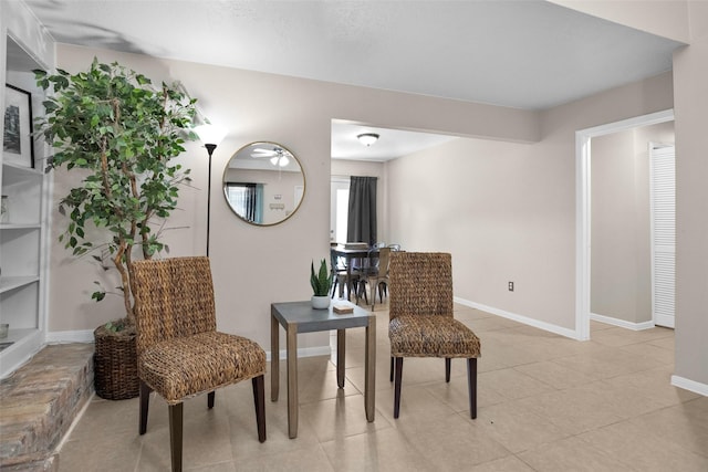4006 Blalock Rd, Houston, TX 77080 - sitting room with baseboards