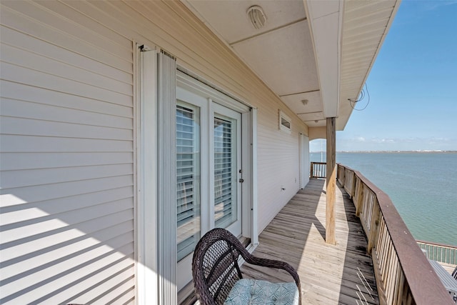 1306 Outrigger, Tiki Island, TX 77554 - balcony featuring a water view