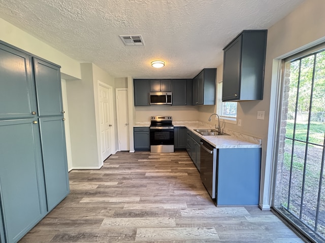 8926 Valley Side Dr, Houston, TX 77078 - photo 6