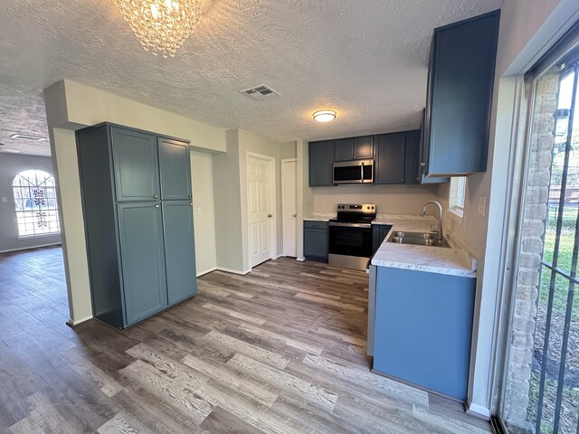8926 Valley Side Dr, Houston, TX 77078 - photo 7