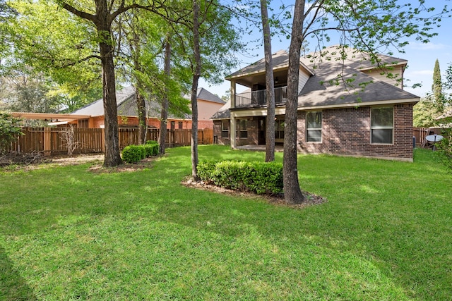 155 Pronghorn Pl, Montgomery, TX 77316 - view of yard with a balcony and fence