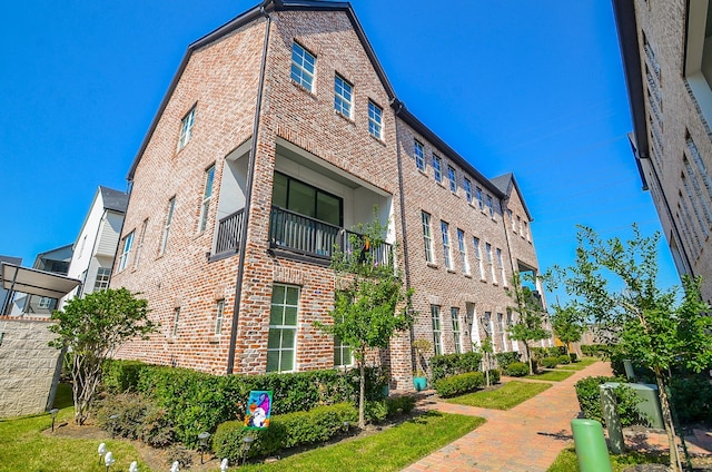 8754 Park Kolbe Ln, Houston, TX 77080 - view of building exterior