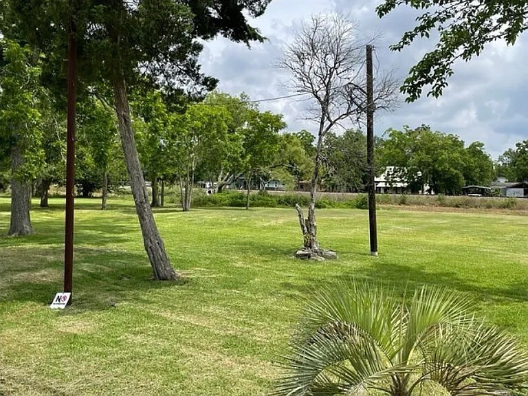 8312 Neville Ave, Hitchcock, TX 77563 - photo 1