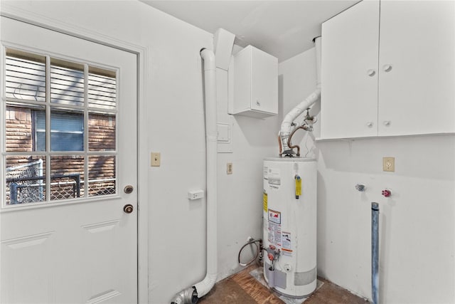 1403 Marlock Ln, Pasadena, TX 77502 - utility room with gas water heater