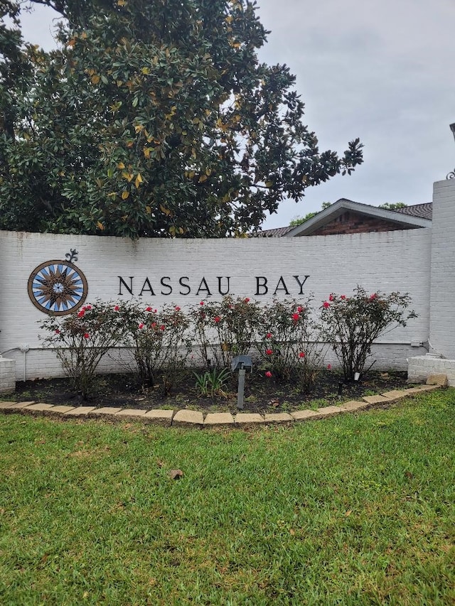 18602 Carriage Ct, Houston, TX 77058 - community sign featuring a yard