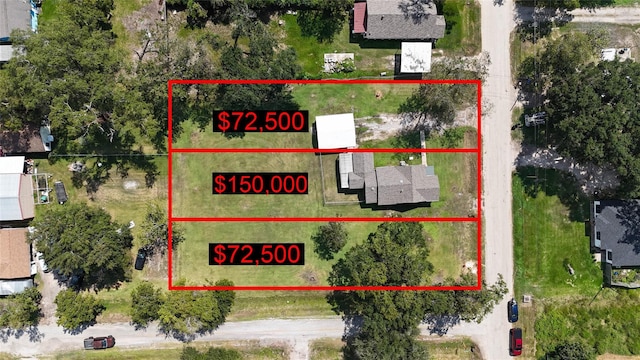 203 S 6th St, Highlands, TX 77562