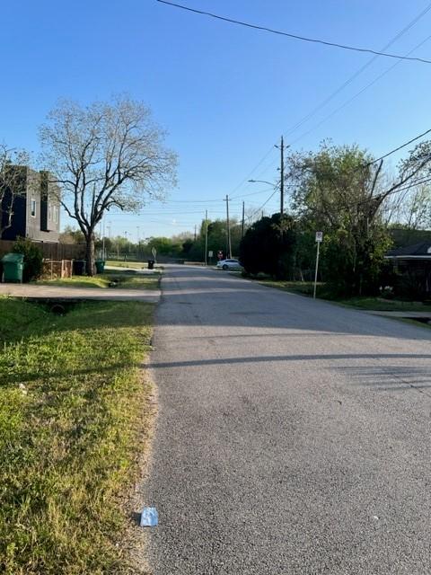 8409 Woodward St, Houston, TX 77051