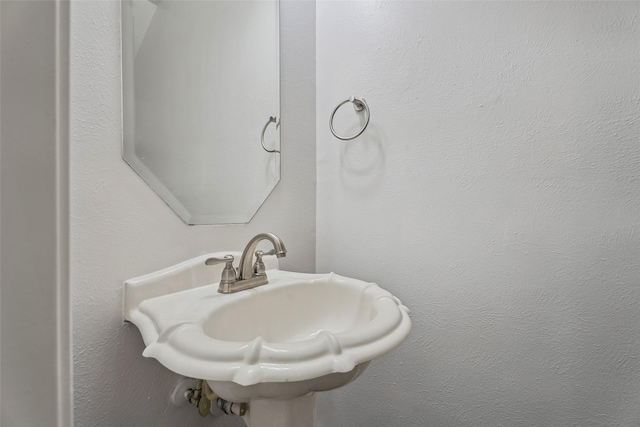 18911 Brownstone Mills Dr, Cypress, TX 77433 - bathroom featuring a sink