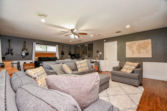 3606 E Creek Club Dr, Missouri City, TX 77459 - photo 32