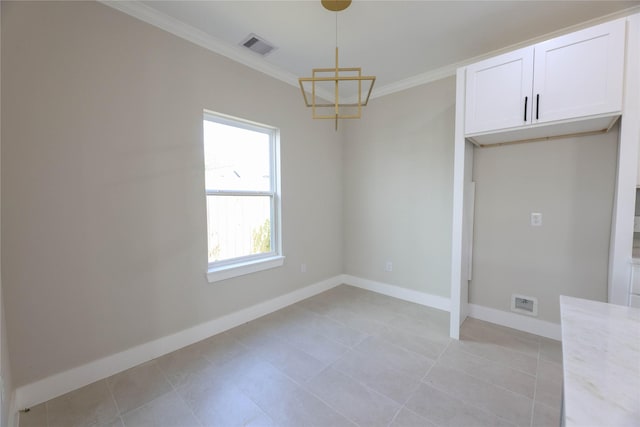 4403 Aledo St, Houston, TX 77051 - interior space featuring baseboards, a notable chandelier, visible vents, and ornamental molding