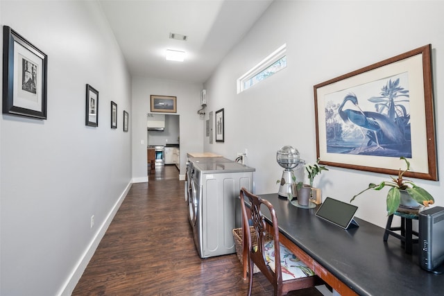 275 Pashun Ln, New Waverly, TX 77358 - hall with dark wood-style floors, baseboards, washer and clothes dryer, and visible vents
