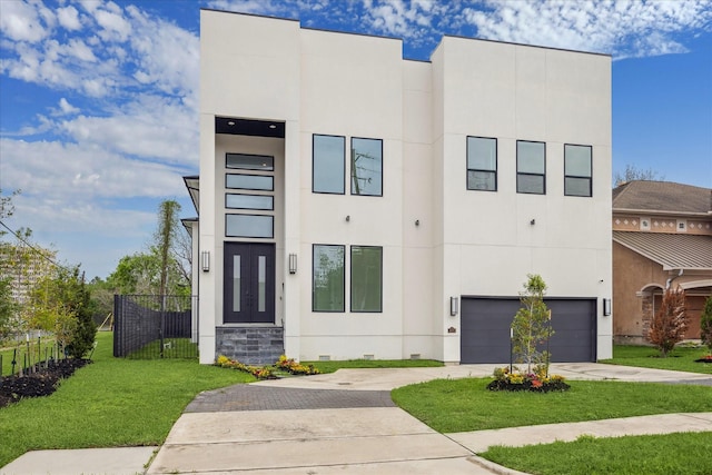 4670 Cedar St, Bellaire, TX 77401 - contemporary home with crawl space, stucco siding, a garage, and concrete driveway