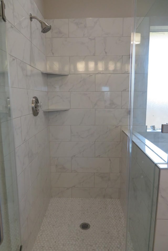 1606 Caslyn Dr, Rosenberg, TX 77471 - full bathroom with a shower stall