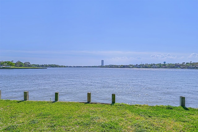 307 Crestwood Dr, El Lago, TX 77586 - property view of water