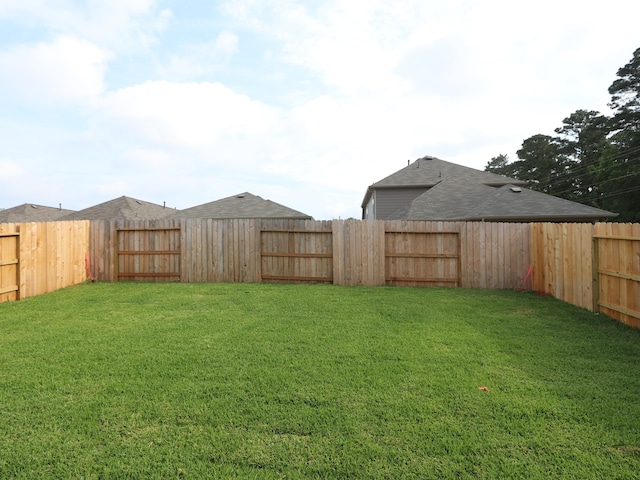 16208 Mcdonald County Ct, Montgomery, TX 77316 - view of yard