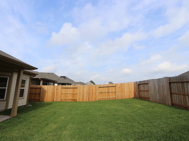 16208 Mcdonald County Ct, Montgomery, TX 77316 - view of yard
