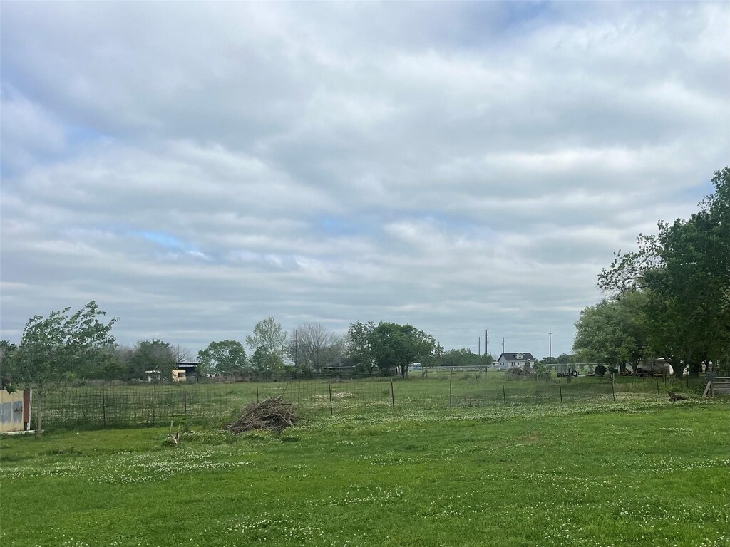 1420 County Road 611, Dayton, TX 77535 - photo 2