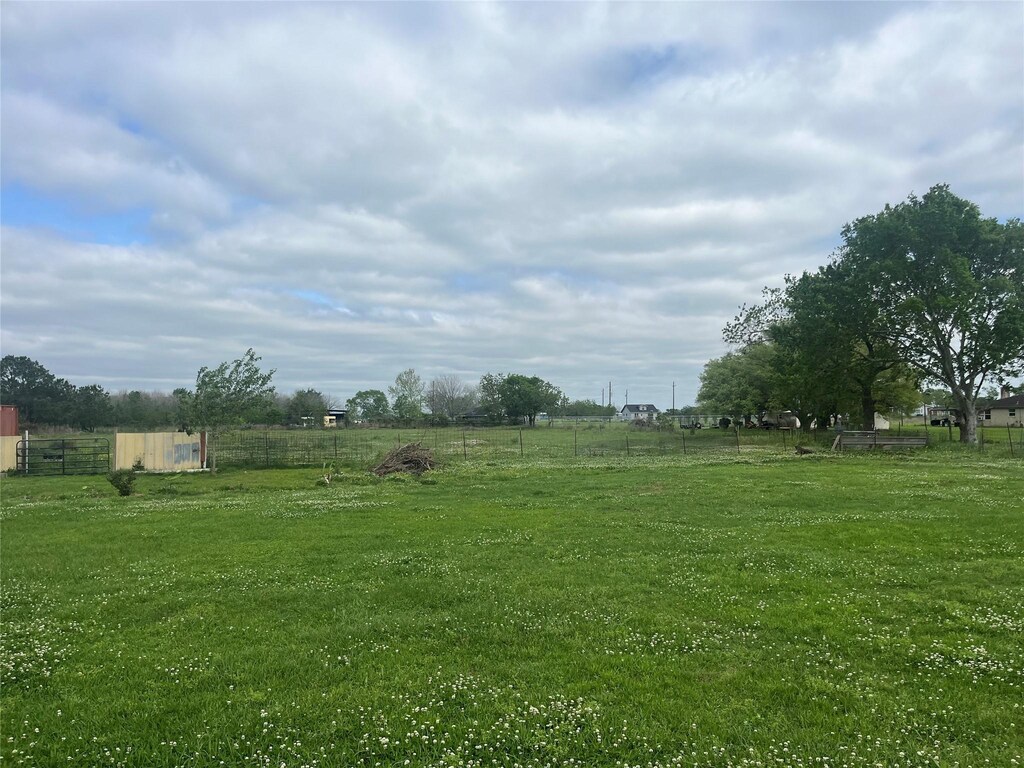 1420 County Road 611, Dayton, TX 77535 - photo 3