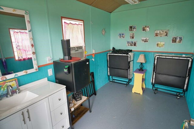 355 County Road 201, Sargent, TX 77414