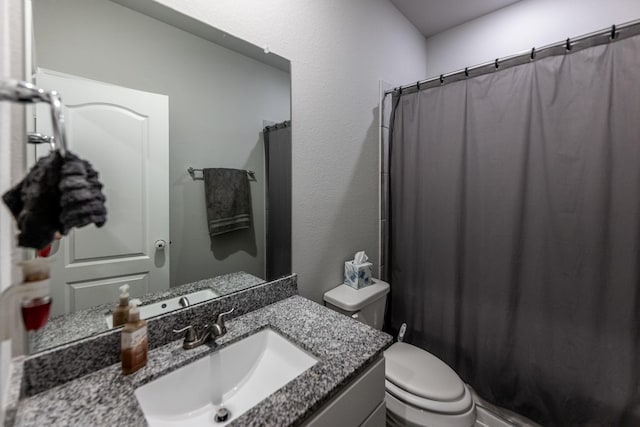 25843 Hickory Pecan Trl, Tomball, TX 77375 - full bath featuring toilet, vanity, and curtained shower