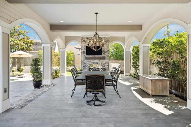 2222 Oxford St, Houston, TX 77008 - view of patio / terrace with outdoor dining area and fence