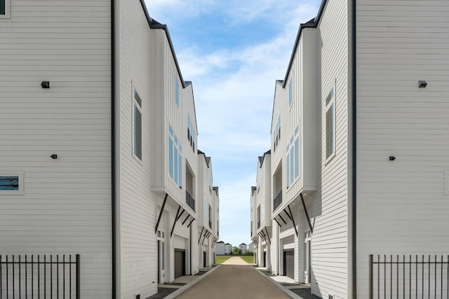1193 W 19th St, Houston, TX 77008 - view of road