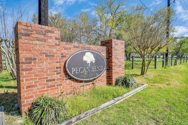 20202 Deer Run Rd, Damon, TX 77430 - view of community sign