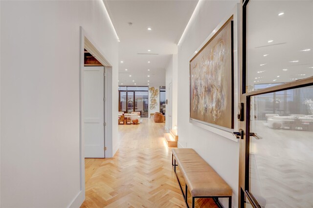 1810 Dunlavy St, Houston, TX 77006 - corridor featuring recessed lighting