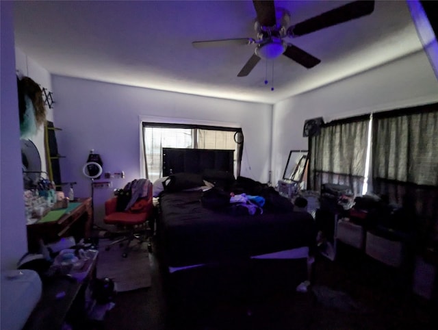 706 66th St Unit 2, Houston, TX 77011 - bedroom with a ceiling fan