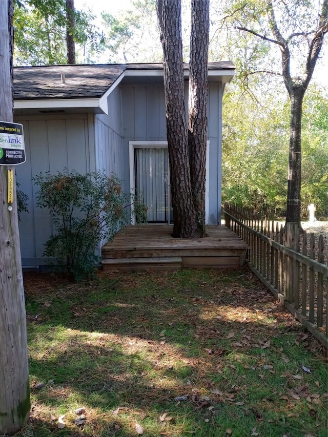 property entrance with fence