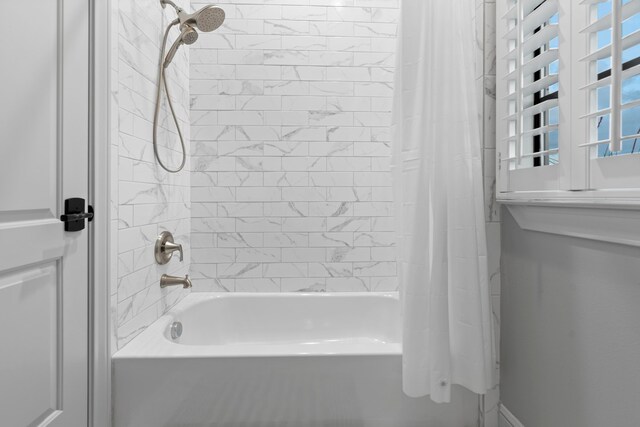 34 New Oak Trl, Humble, TX 77346 - full bath featuring shower / bath combo