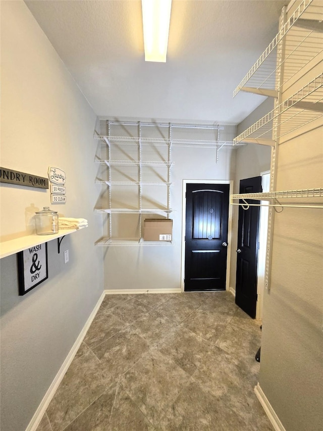 4321 Juniper Ln, Deer Park, TX 77536 - view of walk in closet