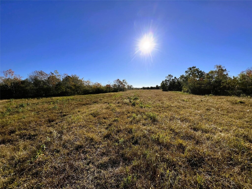 6558 Eagle Rd, Anahuac, TX 77514