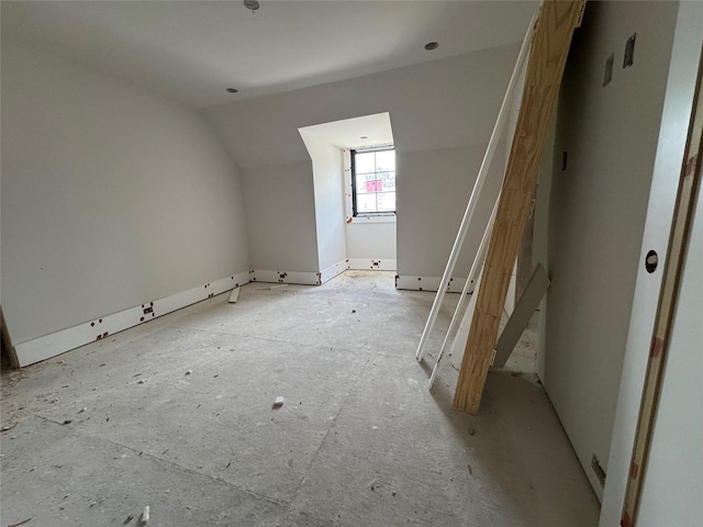 2217 Pelham Dr, Houston, TX 77019 - bonus room featuring vaulted ceiling