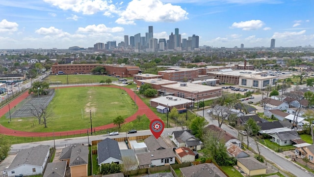 1009 Genova St, Houston, TX 77009 - drone / aerial view of skyline