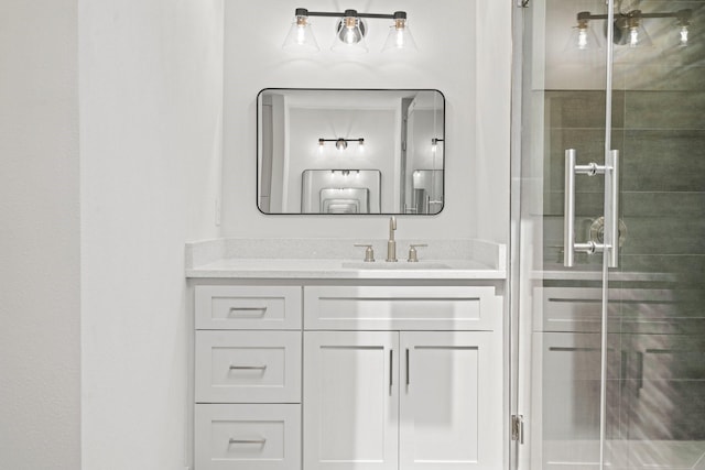 1009 Genova St, Houston, TX 77009 - full bath with vanity and a tile shower