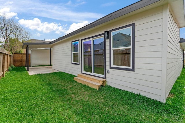 1009 Genova St, Houston, TX 77009 - rear view of house featuring entry steps and a patio area